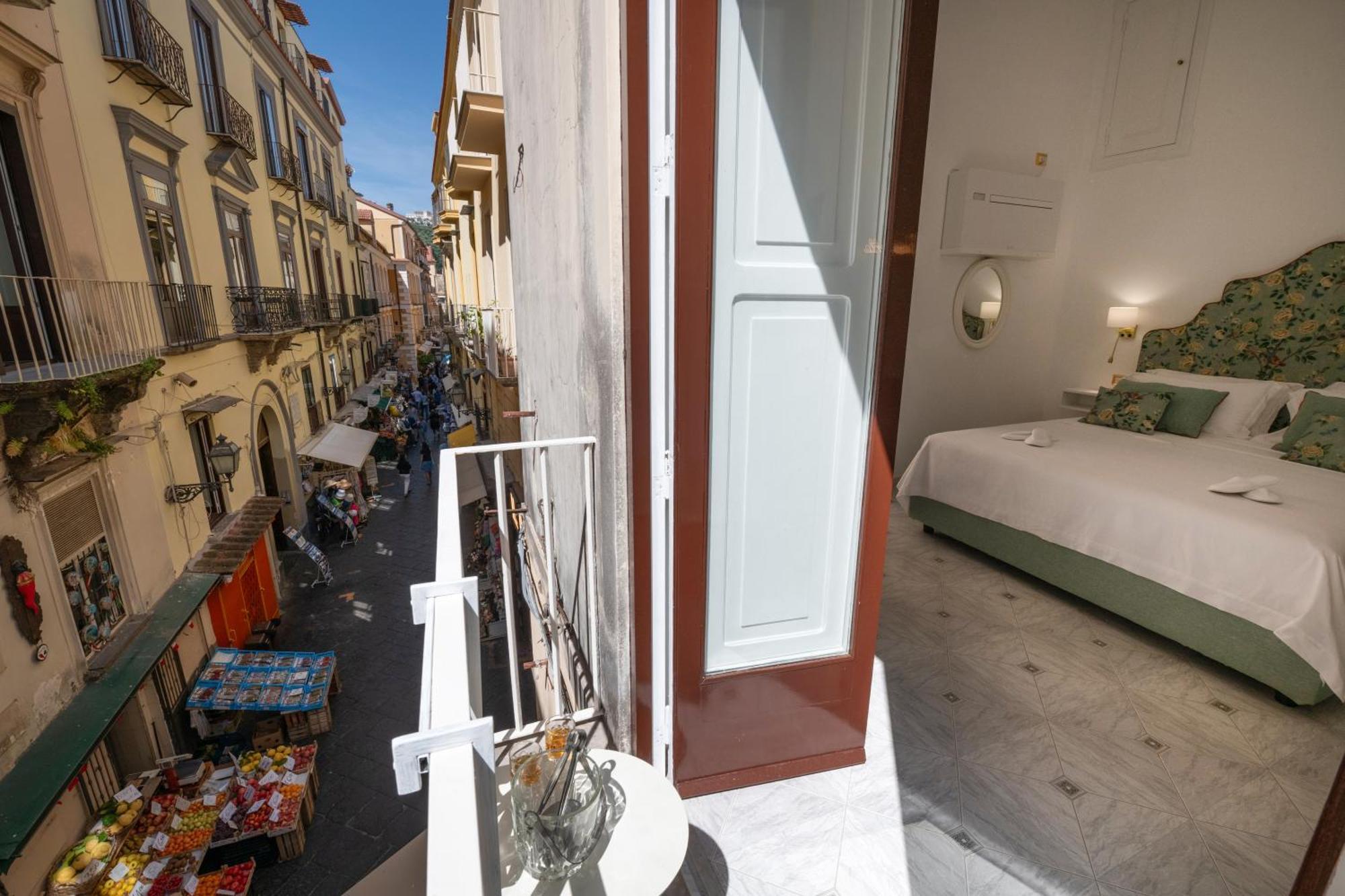 Suite Old Town Соренто Екстериор снимка